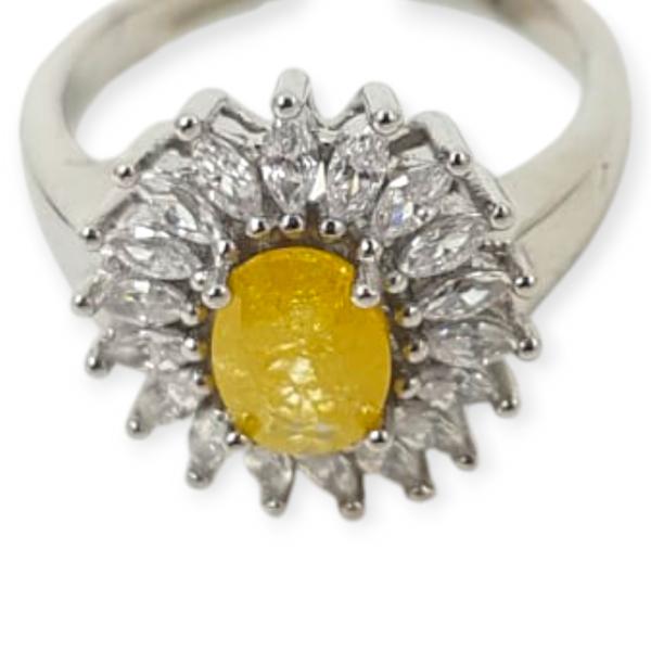 925 Sterling Silver Ring in Flower Shape with Beautiful Yellow Stone